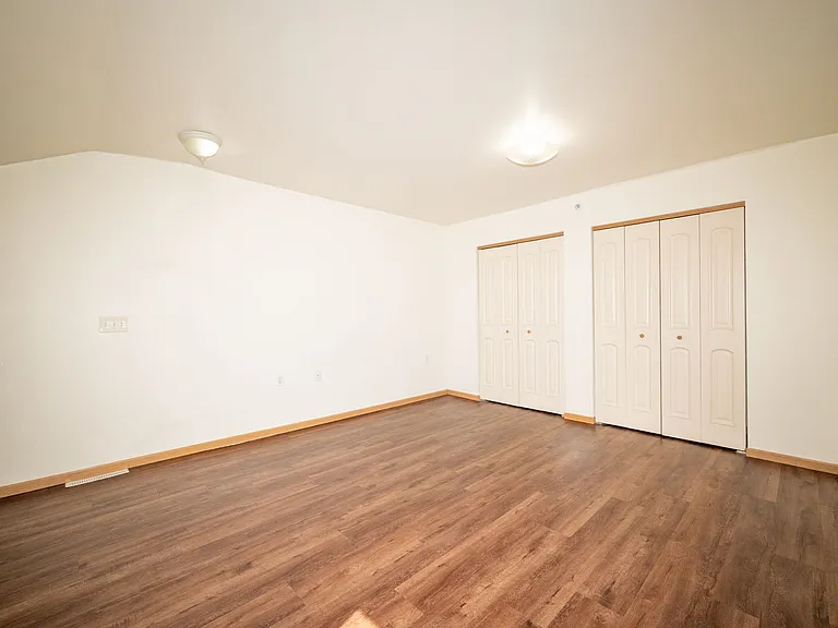 McComb Place Apartments — Photo 9