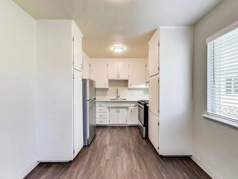 256 La Pala Drive — Photo 2