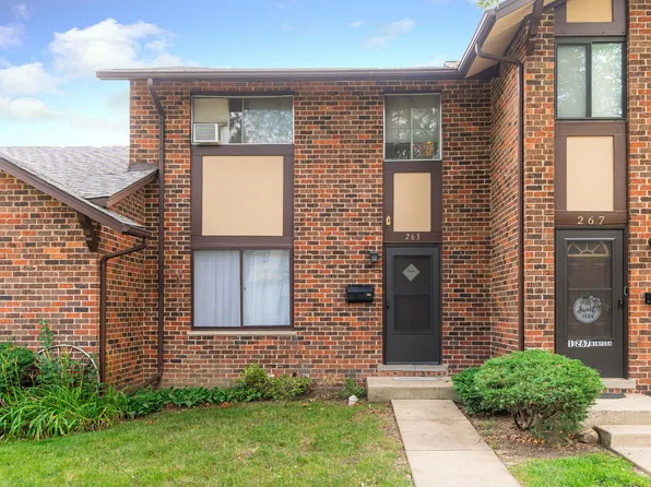 1S263 Windsor Ln, Villa Park, IL 60181