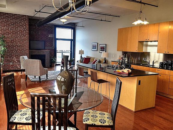 5th image of 1619 Washington Ave #702
