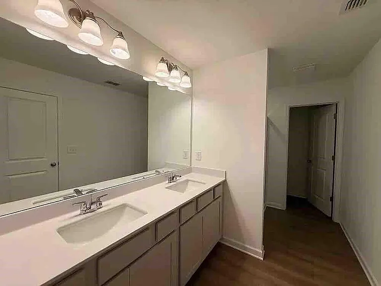 6761 Armonia Dr — Photo 9