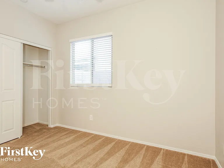 23587 W Harrison Dr — Photo 15