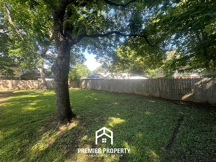 5234 Yellowood Rd — Photo 15