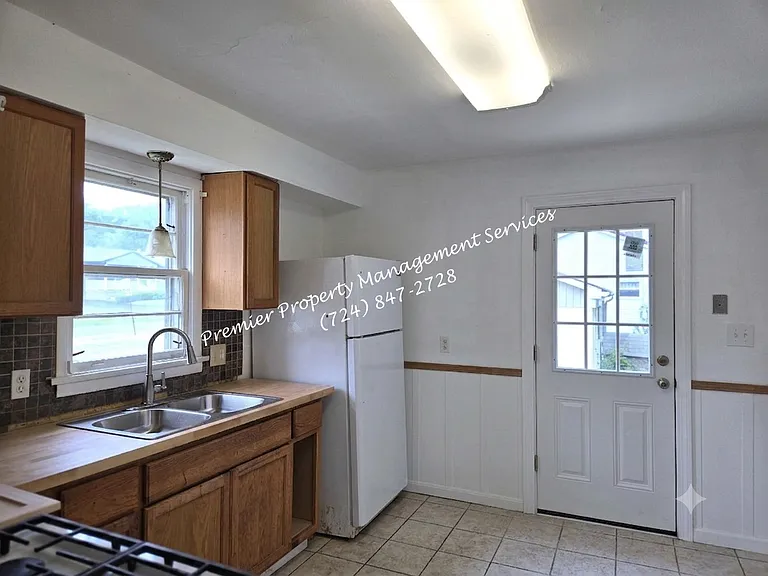 826 W Pearl St — Photo 10