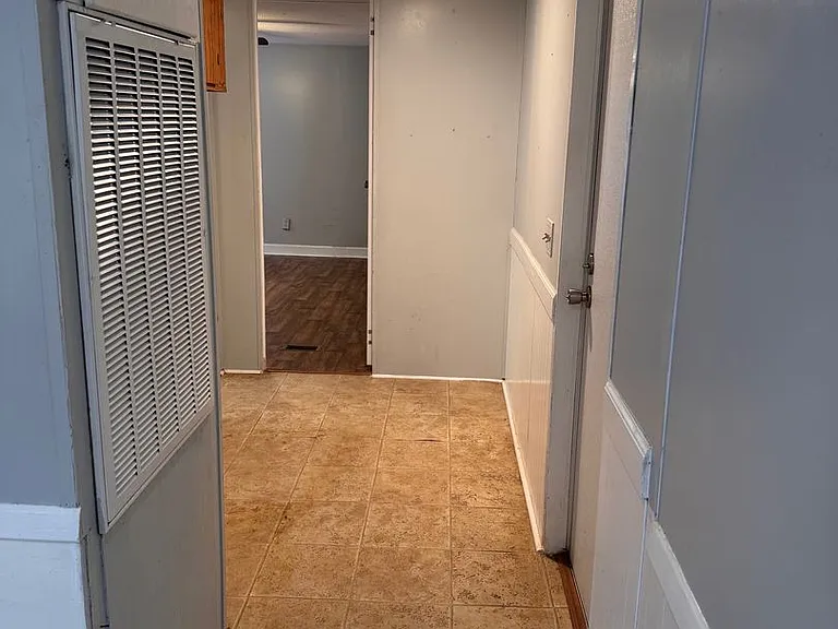 2289 S Lake Dr — Photo 10