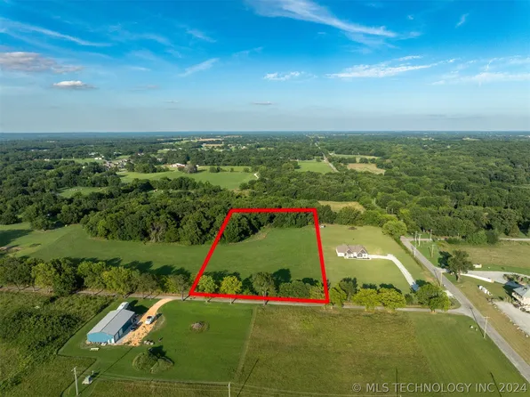 3 S 613th Rd, Grove, OK 74344
