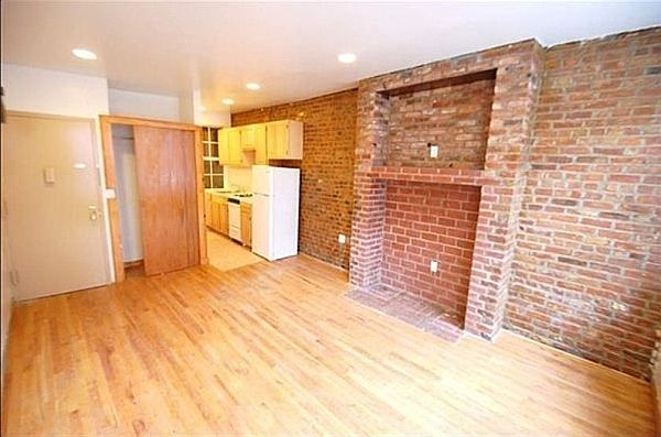 1st image of 154 Orchard St #1