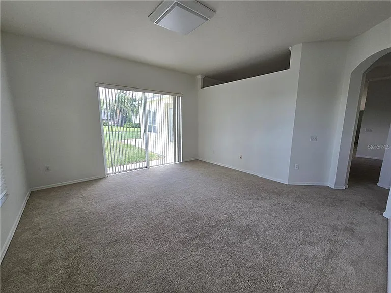 15305 Palomapark Ln — Photo 32