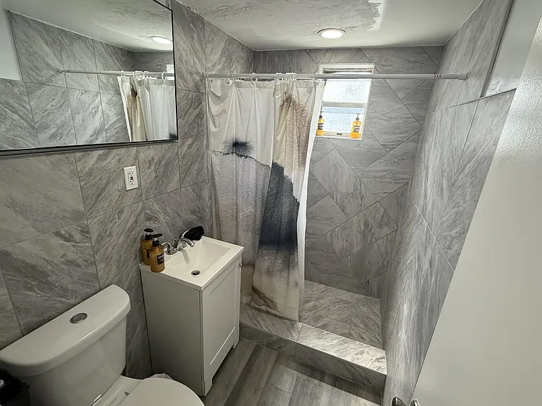 131 E 27th St #6 — Photo 6