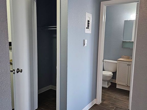 4th image of 2007 Carmel Dr #2019-22