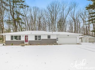 10975 10th Ave NW, Grand Rapids, MI 49534