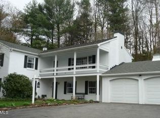 1382 Smoketown Rd, Lewisburg, PA 17837