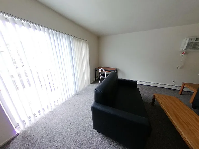 The Dean — Photo 15