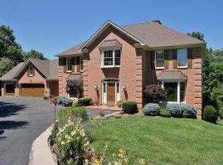 5360 Silver Fox Rd, Roanoke, VA 24018