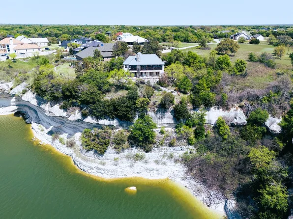 10069 Lakeview Ct, Whitney, TX 76692