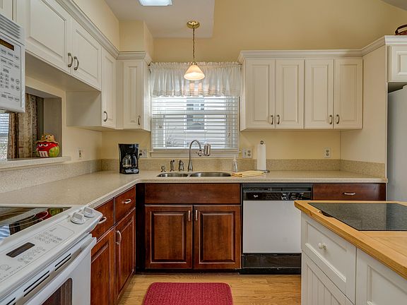 4th image of 7228 Scarlet Oak Dr