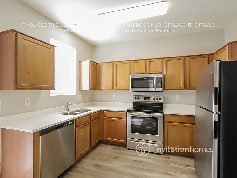 3927 S 53rd Dr — Photo 5