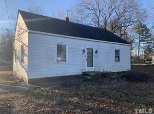 1408 E Raleigh St, Siler City, NC 27344