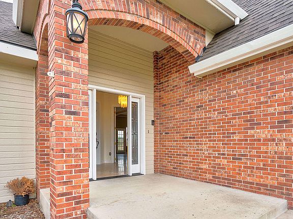 51MaplewayRdExteriorEdits-005