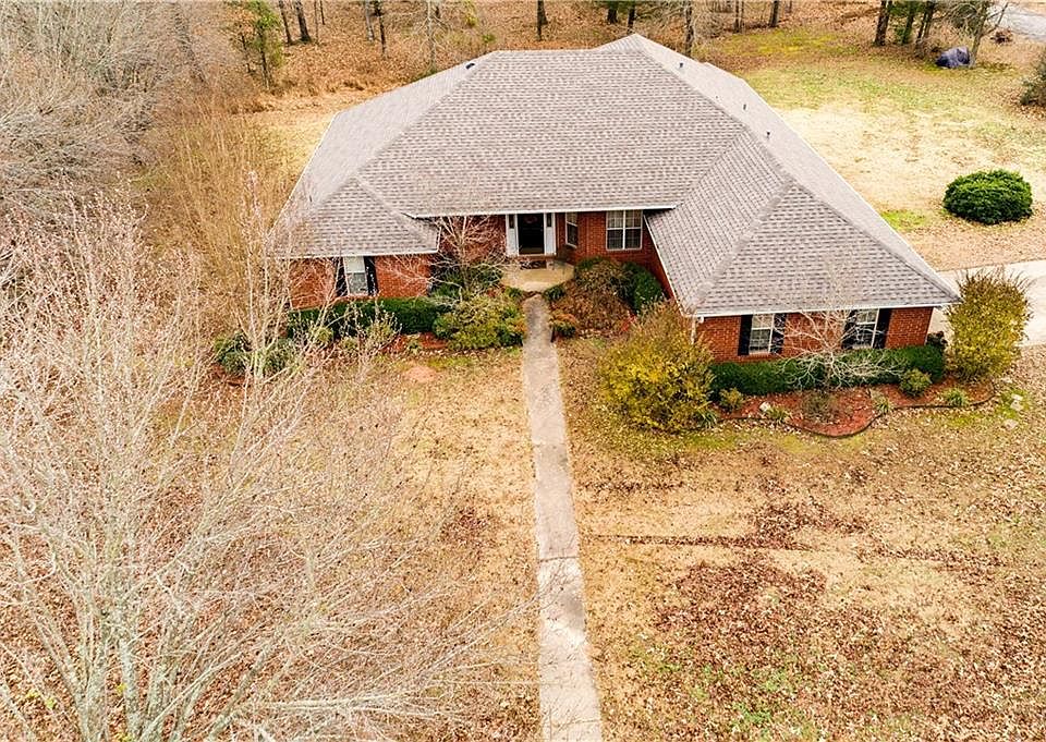 1st image of 615 Silver Shade Dr