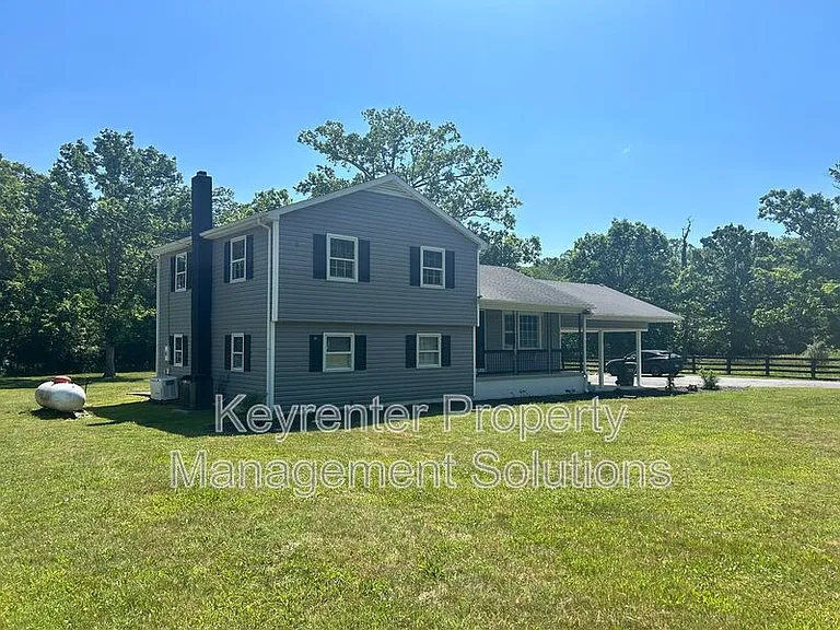 781 Cold Springs Rd — Photo 2