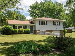 2206 Saratoga Dr, Hermitage, PA