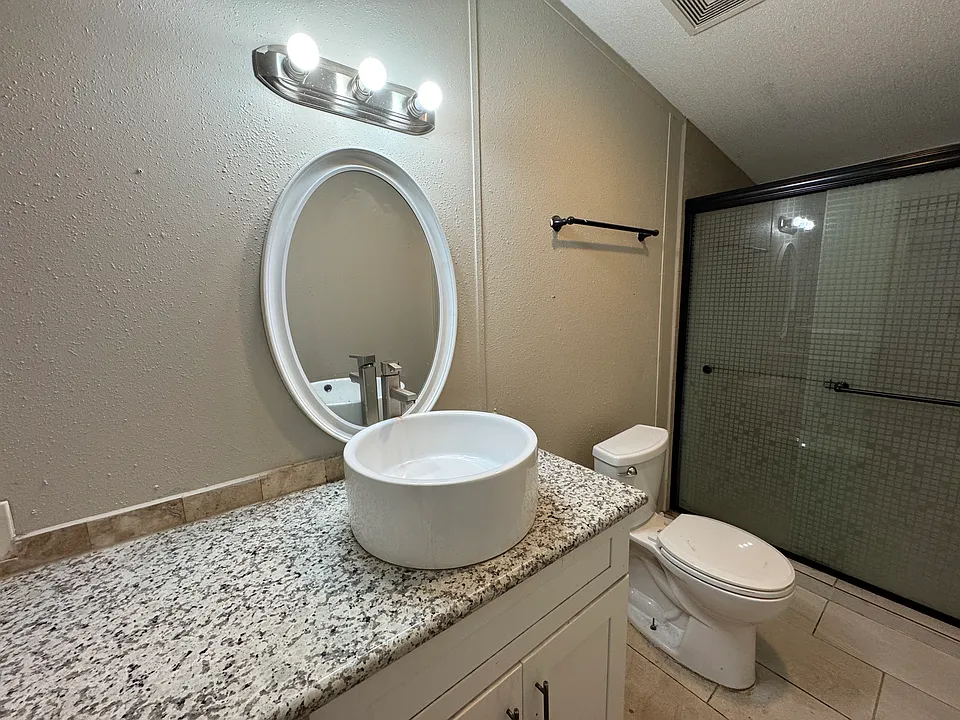 11007 Pine Desert Ln