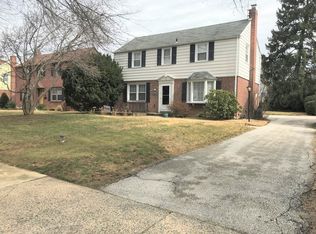 215 Pickwick Rd, Havertown, PA 19083