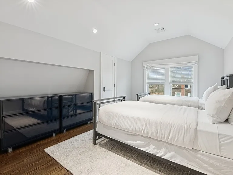 124 Willow St — Photo 35