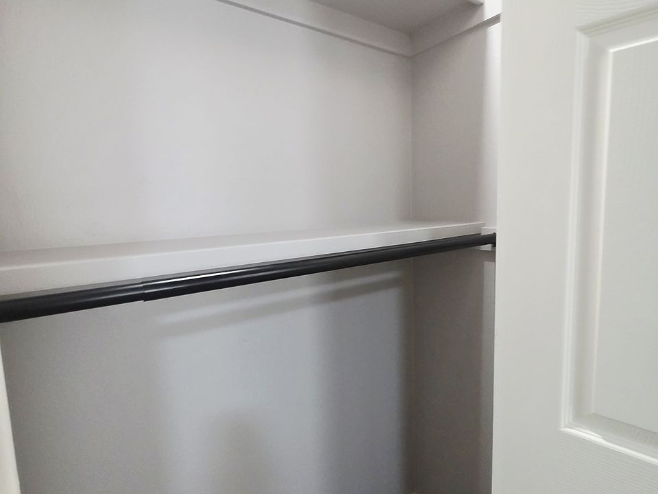1st image of 2722 N Lyons Dr