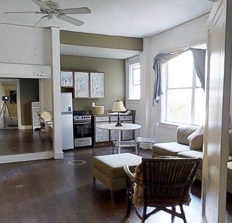 1st image of 900 16th St APT 205