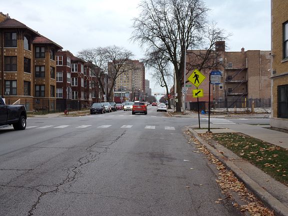 5th image of 7208 S Yates Blvd #3