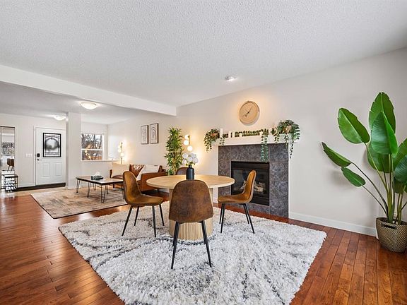 3rd image of 111 S Panorama Hills Way NW