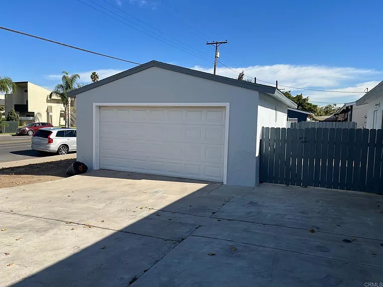 172 Palomar St — Photo 2