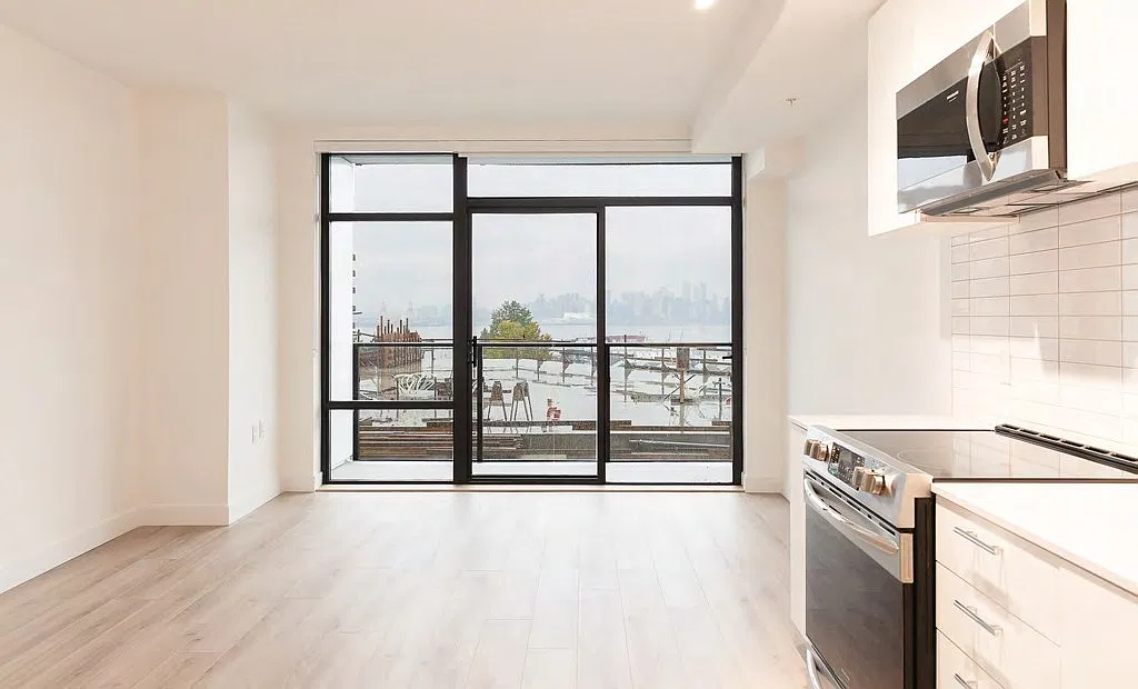 Studio, 483 sqft, $1,900 — Photo 1