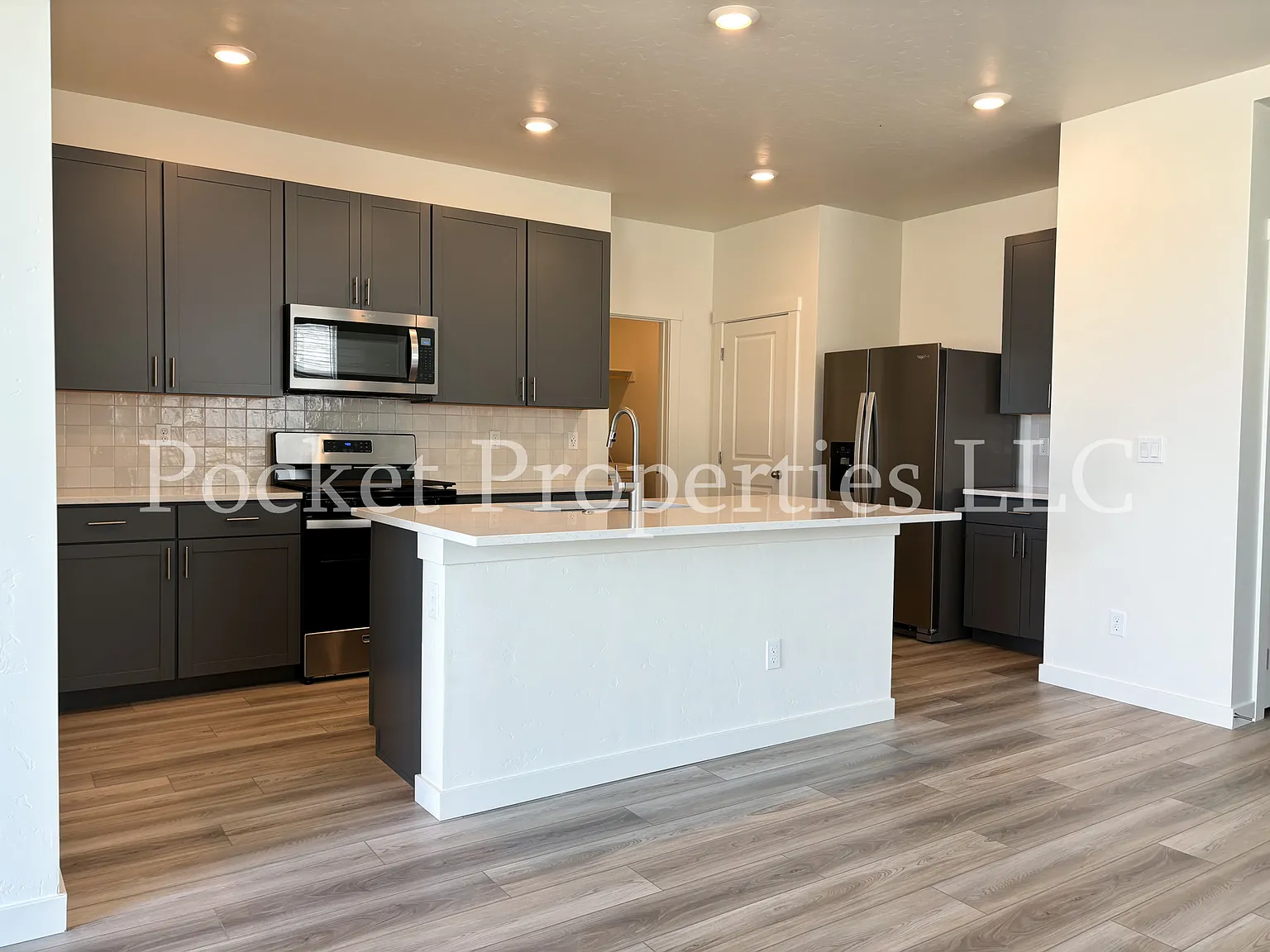 4384 S Redwater Ave — Photo 4