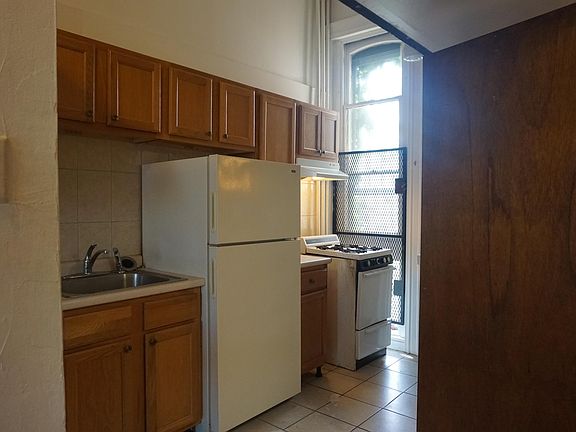 2nd image of 110 S 42nd St #1F