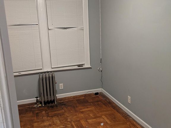 3rd image of 3717 Seagate Ave #2B