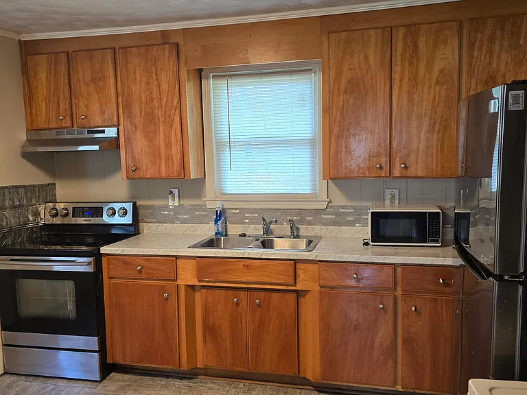 391 Sequoia Dr — Photo 3