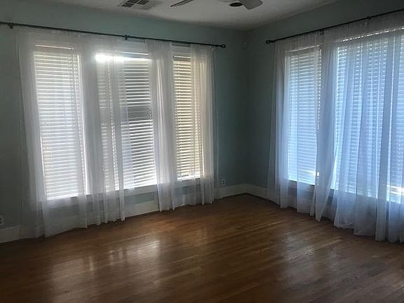 5th image of 875 W Lucas Dr