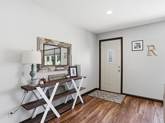 5th image of 7405 N Cliff Ave