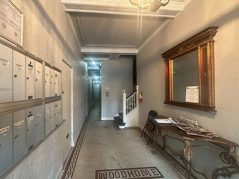For Rent: Urban Luxury at 914 N. Charles St Your City Lifestyle Awaits! — Photo 31
