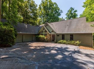 35 Riverview Ct, Sapphire, NC 28774