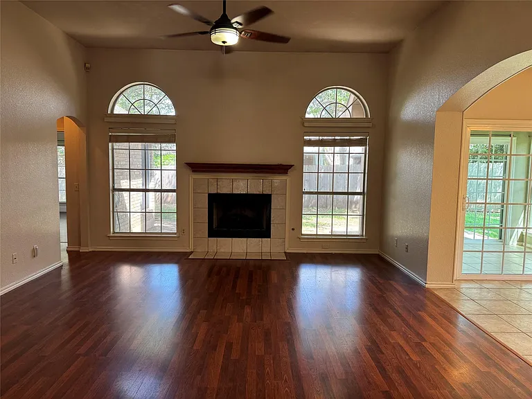8001 Tallyho Trl — Photo 28