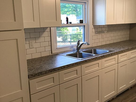 Maple soft close dovetail dr