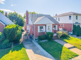 5816 198th Street, Fresh Meadows, NY 11365