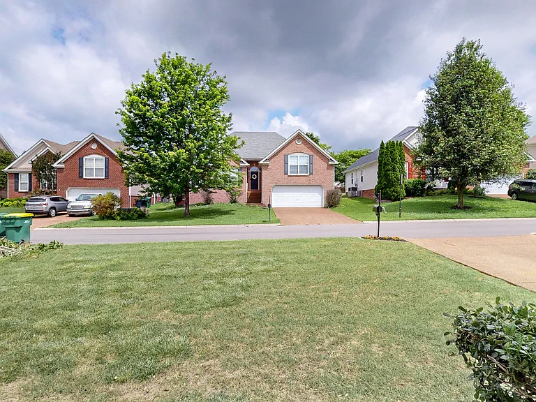 2259 Dewey Dr — Photo 31
