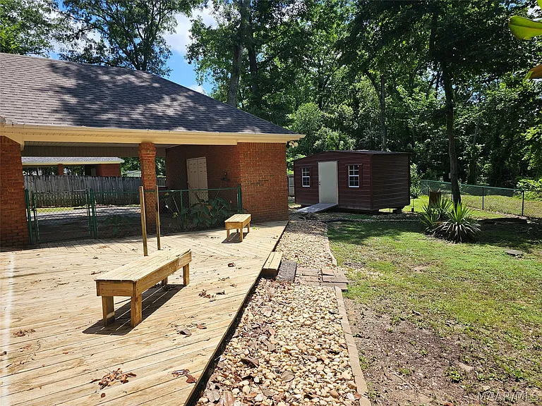 364 Homewood Dr — Photo 17