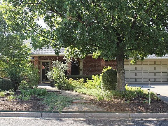 3rd image of 634 Maplewood Dr