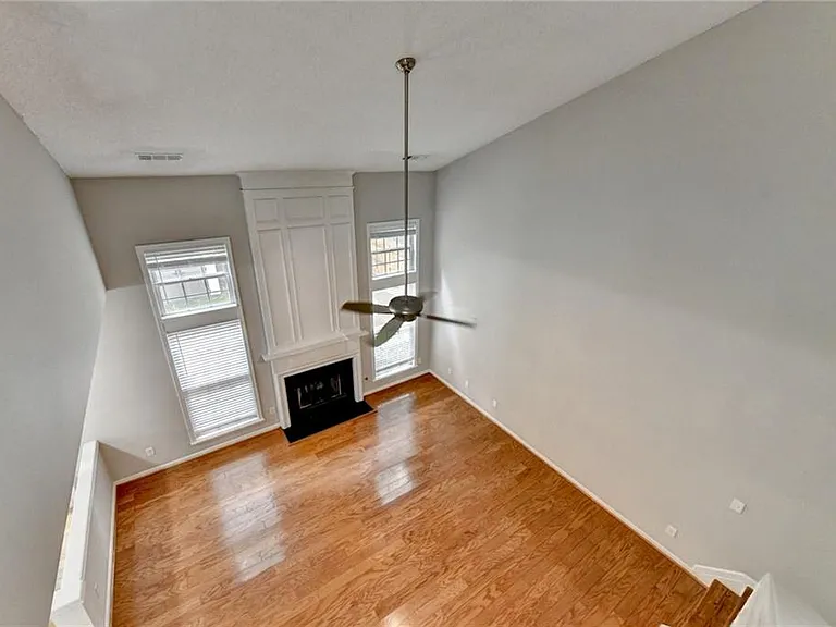 565 Alstonefield Dr — Photo 25